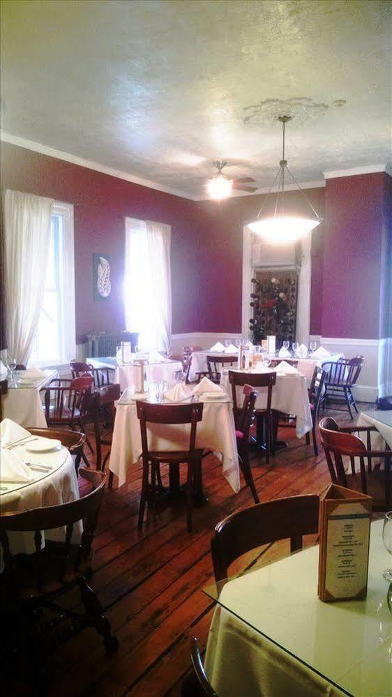 The National Hotel Frenchtown エクステリア 写真